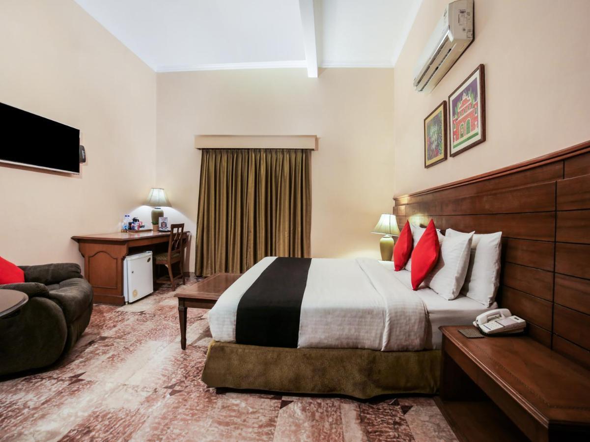 Capital O 10953 Dayal Lodge - A Boutique Hotel Agra  Esterno foto