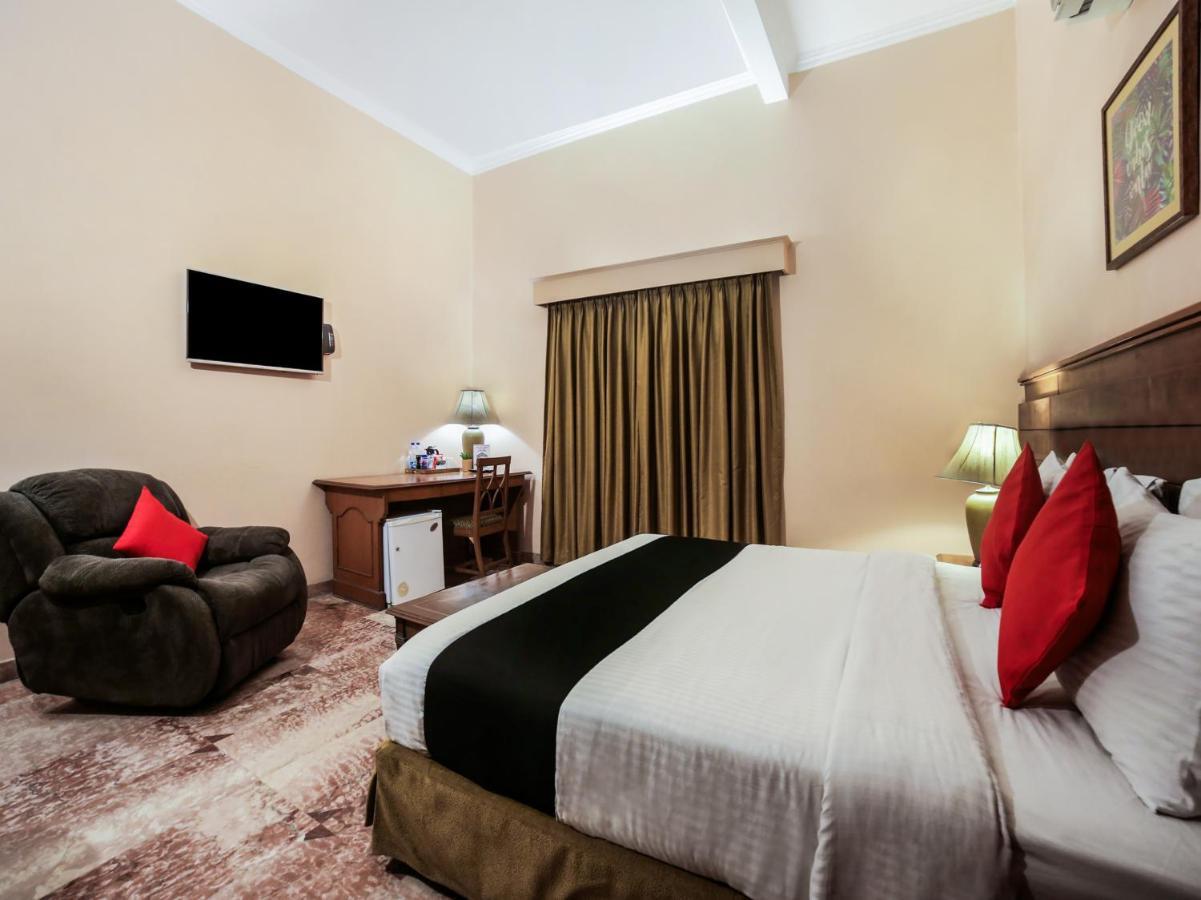 Capital O 10953 Dayal Lodge - A Boutique Hotel Agra  Esterno foto