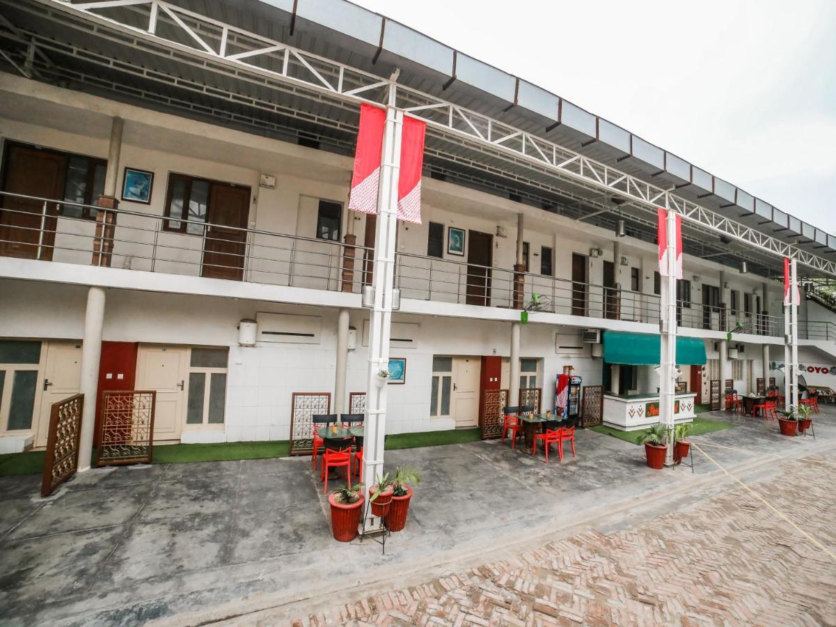 Capital O 10953 Dayal Lodge - A Boutique Hotel Agra  Esterno foto