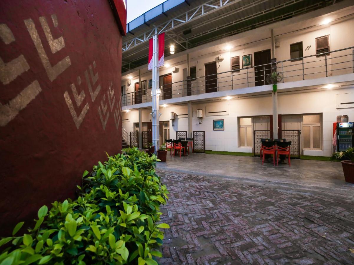 Capital O 10953 Dayal Lodge - A Boutique Hotel Agra  Esterno foto